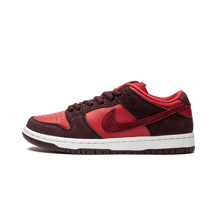 Nike SB Dunk Low Cherry