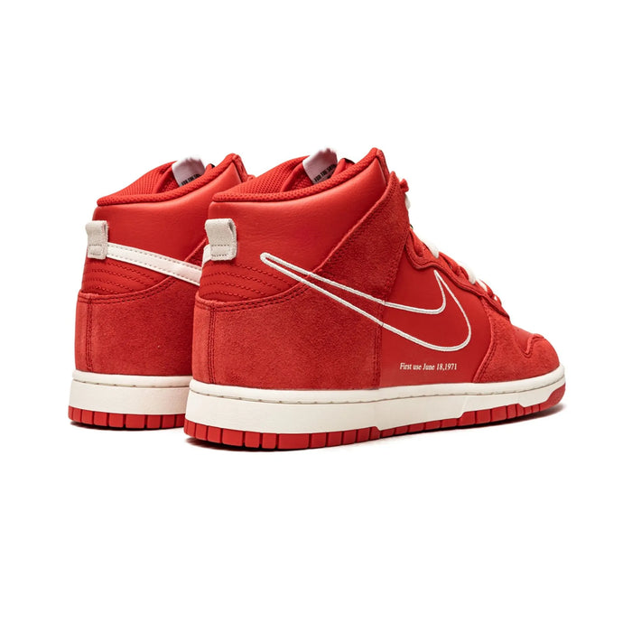 Nike Dunk High First Use czerwone