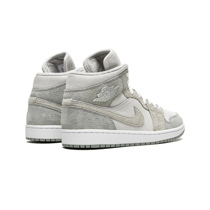 Jordan 1 Mid SE Particle Grey (femei)