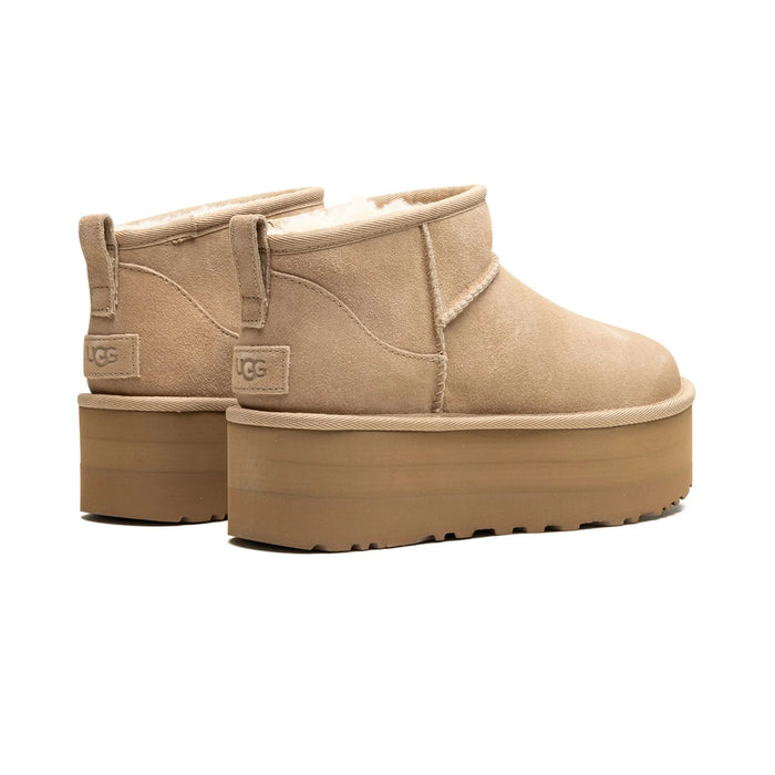 Buty UGG Classic Ultra Mini na platformie Sand (damskie)