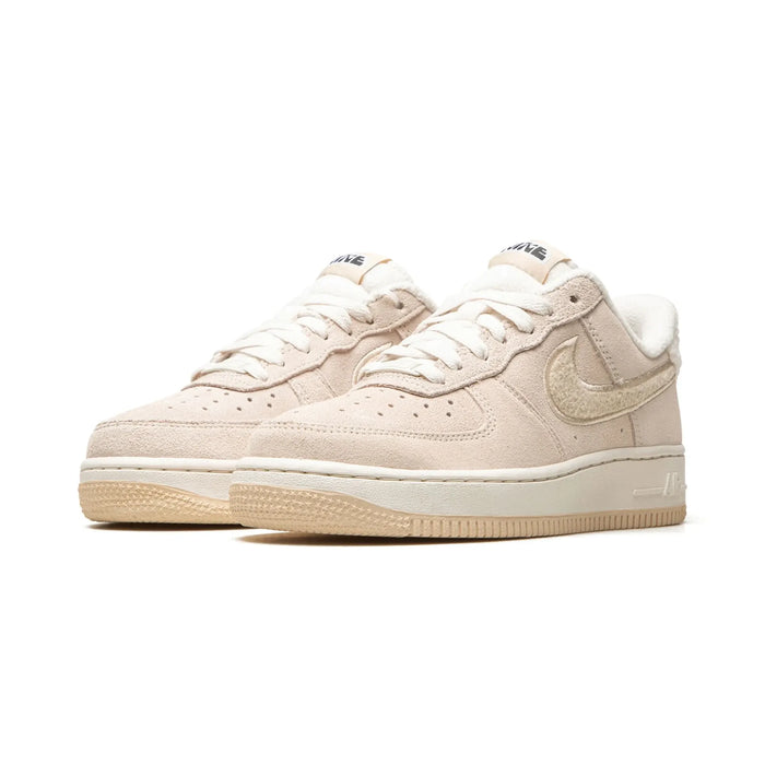 Nike Air Force 1 Low '07 SE Sanddrift Gum Fleece (Women's)