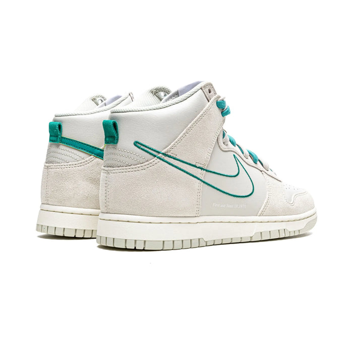 Sail pentru prima utilizare Nike Dunk High