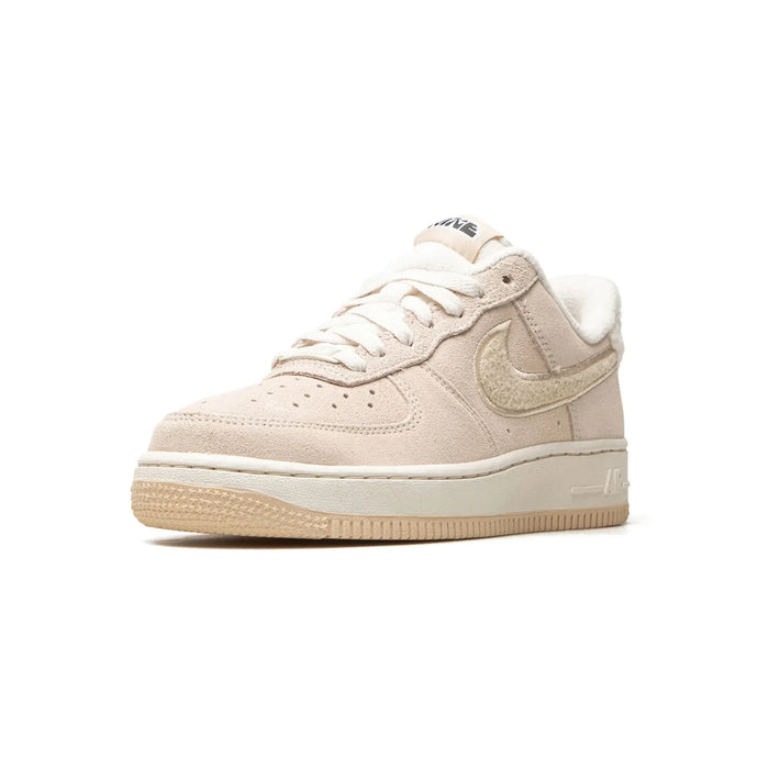 Nike Air Force 1 Low '07 SE Sanddrift Gum Fleece (Women's)