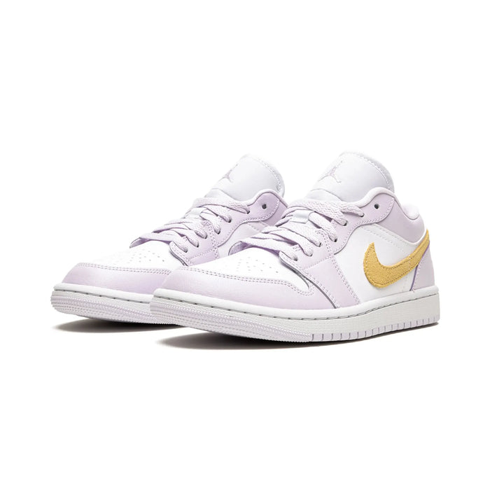 Jordan 1 Low Barely Grape (femei)