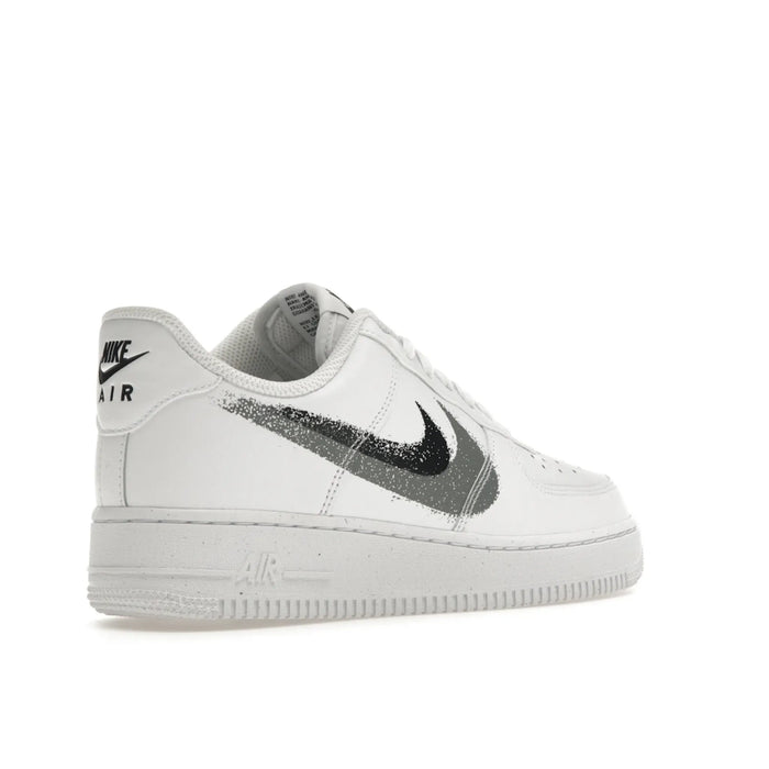 Nike Air Force 1 Low '07 Farba w sprayu Swoosh Biały Czarny Szary