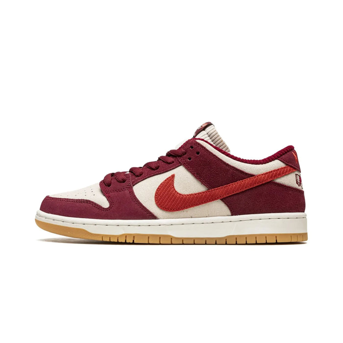 Nike SB Dunk Low Skate Like a Girl